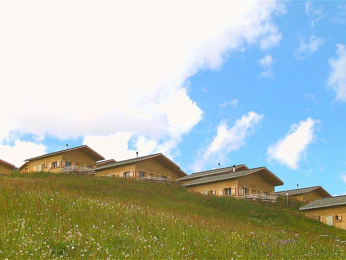 Holiday Home Komfort Aclas Maiensaess Resort-1 By Interhome Urmein ภายนอก รูปภาพ